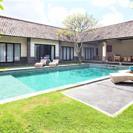 Bali Merita Villa Kerobokan  Exterior photo